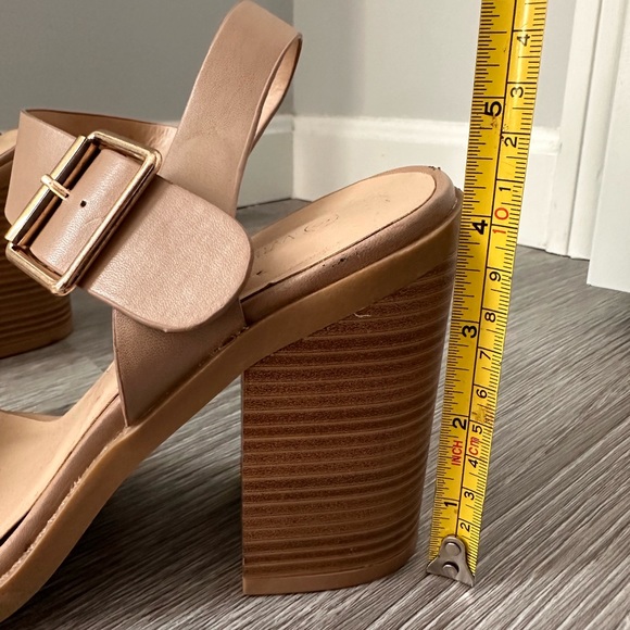 Nude Block Heel - Picture 5 of 5